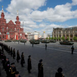 Putin Puts On Show of Defiance as Cease-fire Talks Drag On