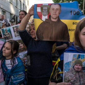 Ukraine Accuses Russia of Stalling Peace Negotiations