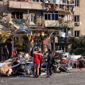 Amid Stalled Bid for Peace Talks, Russia Pounds Ukraine